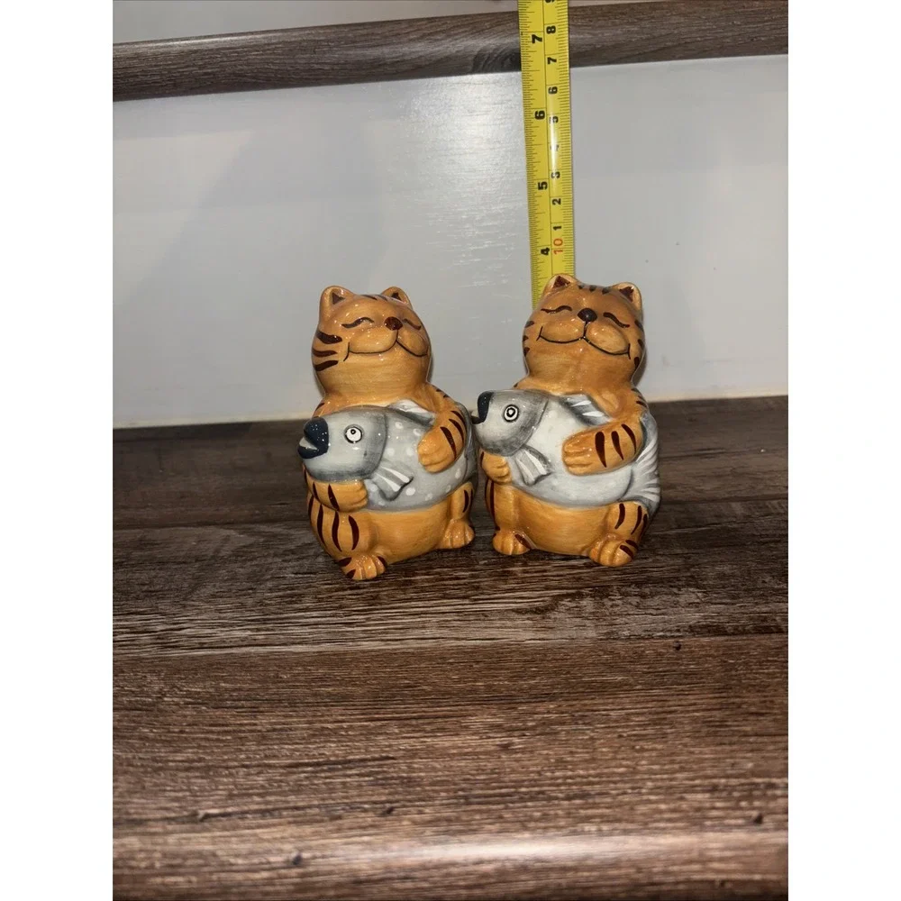 Tabby Cat Orange Striped Chubby Kitty Hug Fish Salt & Pepper Shakers